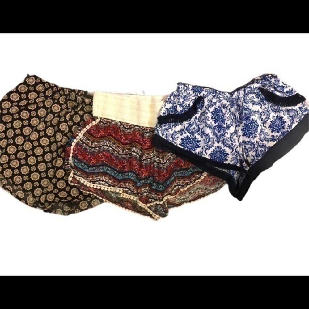 Lot of 3 shorts 1 bootie shorts all size medium